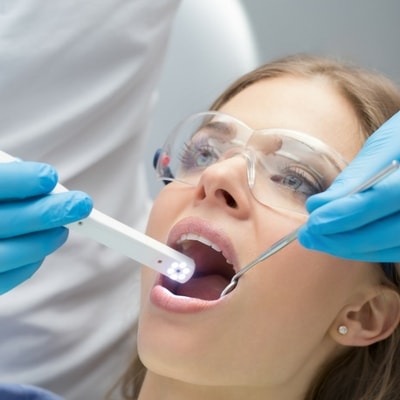 Image of an Invisalign patient having an intra-oral scan