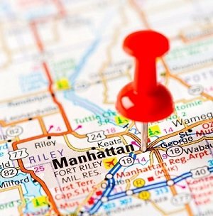 Map of New York with a red push pin in the city of Manhattan to show the location of this NYC dentist.